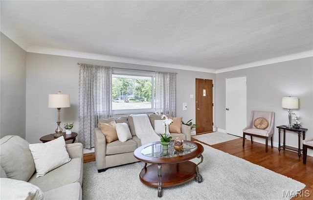 1700 Saint Denis Street, Florissant, MO 63033