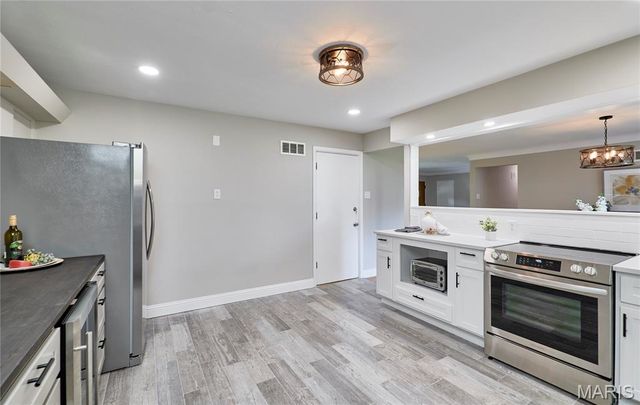 1700 Saint Denis Street, Florissant, MO 63033