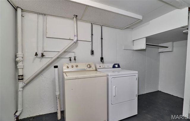 1700 Saint Denis Street, Florissant, MO 63033