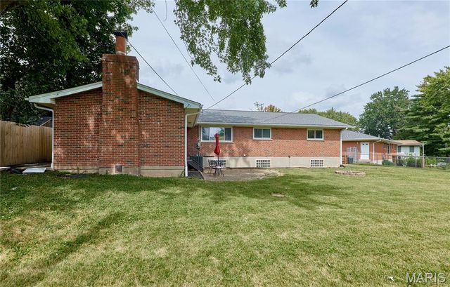 1700 Saint Denis Street, Florissant, MO 63033