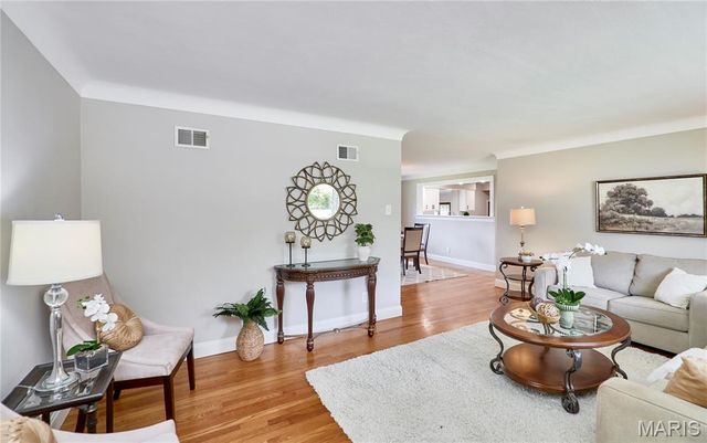 1700 Saint Denis Street, Florissant, MO 63033