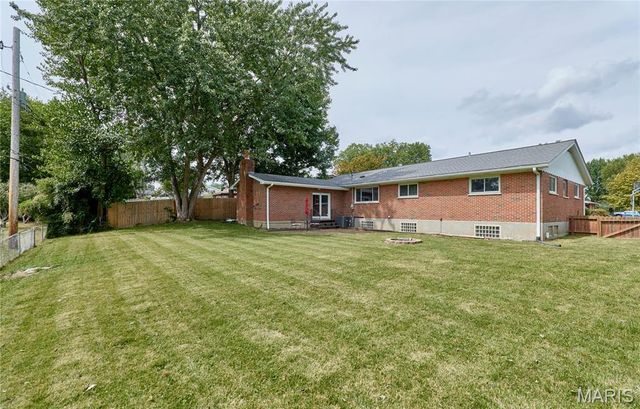 1700 Saint Denis Street, Florissant, MO 63033