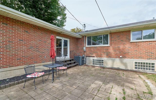 1700 Saint Denis Street, Florissant, MO 63033