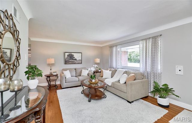 1700 Saint Denis Street, Florissant, MO 63033