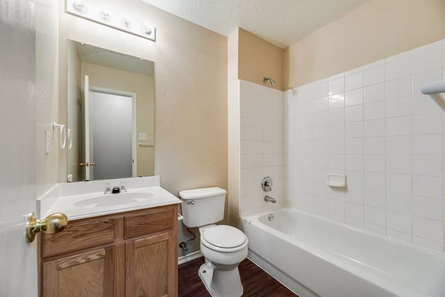 636 Canyon Place, Desoto, TX 75115