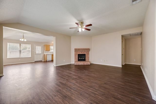 636 Canyon Place, Desoto, TX 75115