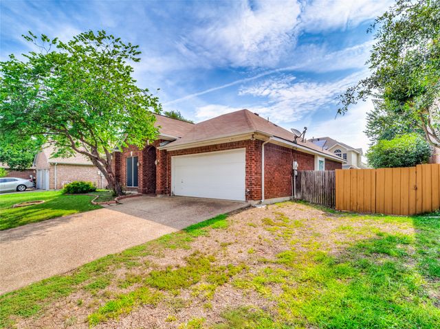 4618 Devonshire Drive, Grand Prairie, TX 75052