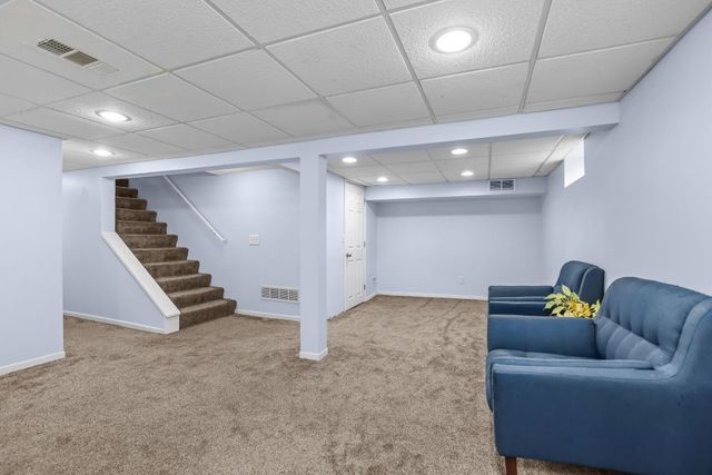 2693 5th Street E, Maplewood, MN 55119