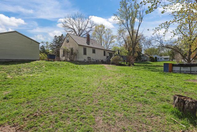 2693 5th Street E, Maplewood, MN 55119