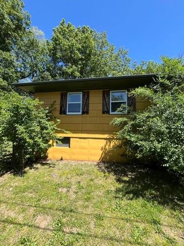 8958 E 54th Street S, Raytown, MO 64133