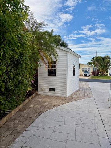 1066 Silver Lakes BLVD, Naples, FL 34114