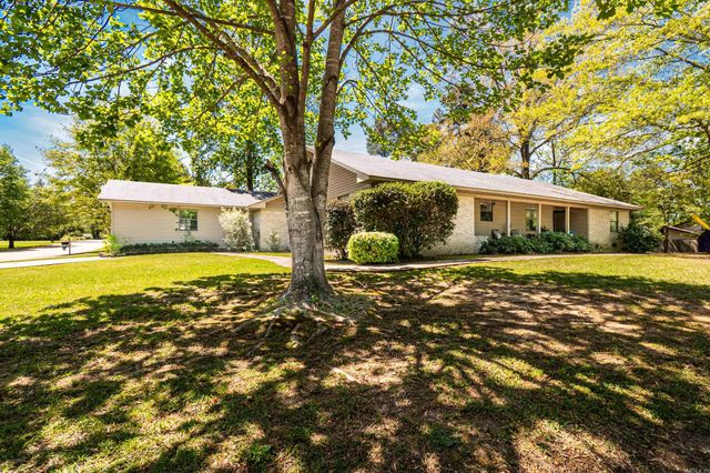 1305 Cypress Dr, El Dorado, AR 71730