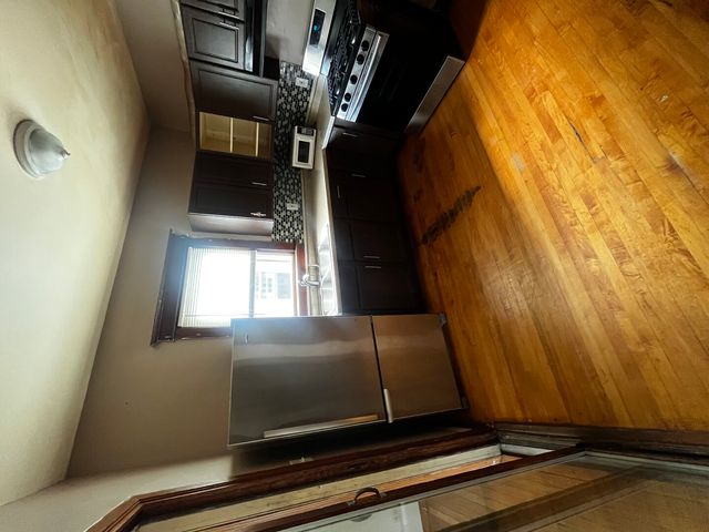 3345 W 61st Place, Chicago, IL 60629
