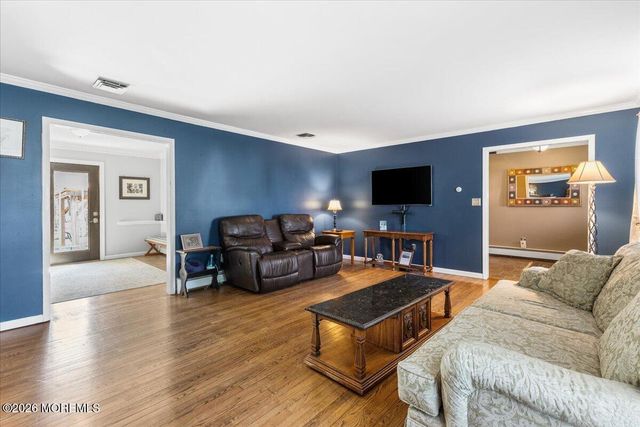 23 White Oak Drive, Colts Neck, NJ 07722