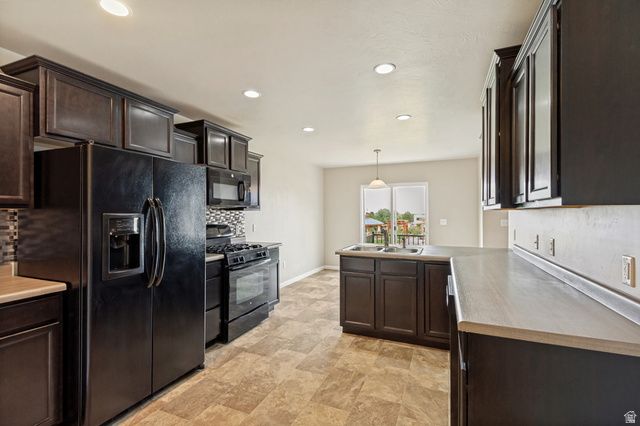 716 W BROAD STRIPES DR, Bluffdale, UT 84065
