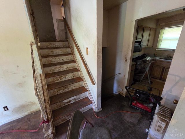926 Goodhue Circle, Forest Park, OH 45240