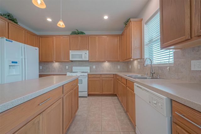 18118 Billabong Crescent Court, Cypress, TX 77429