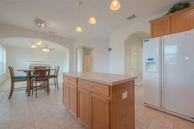 18118 Billabong Crescent Court, Cypress, TX 77429