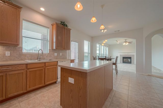 18118 Billabong Crescent Court, Cypress, TX 77429