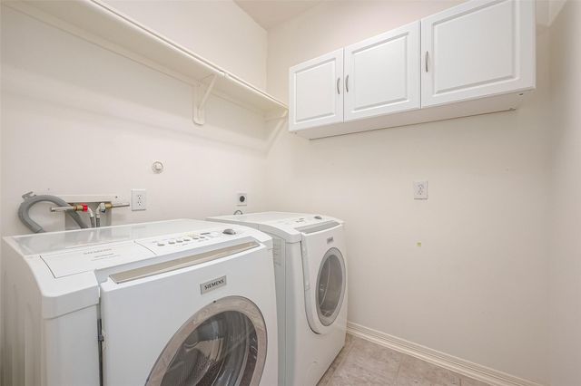 18118 Billabong Crescent Court, Cypress, TX 77429