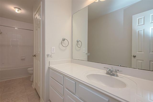 18118 Billabong Crescent Court, Cypress, TX 77429