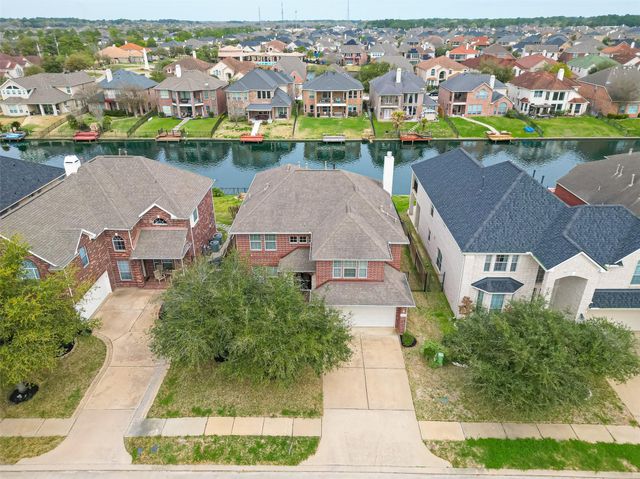 18118 Billabong Crescent Court, Cypress, TX 77429