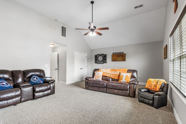 3160 Timberdale Dr, Clarksville, TN 37042
