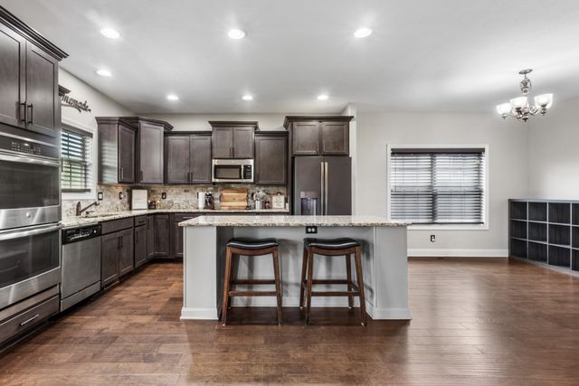 3160 Timberdale Dr, Clarksville, TN 37042