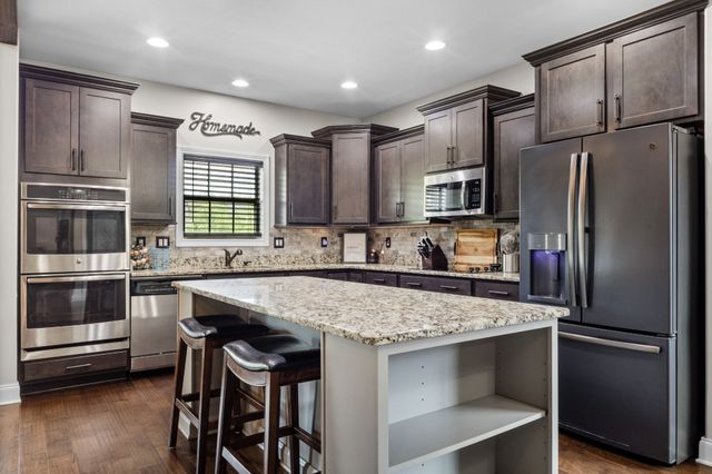 3160 Timberdale Dr, Clarksville, TN 37042