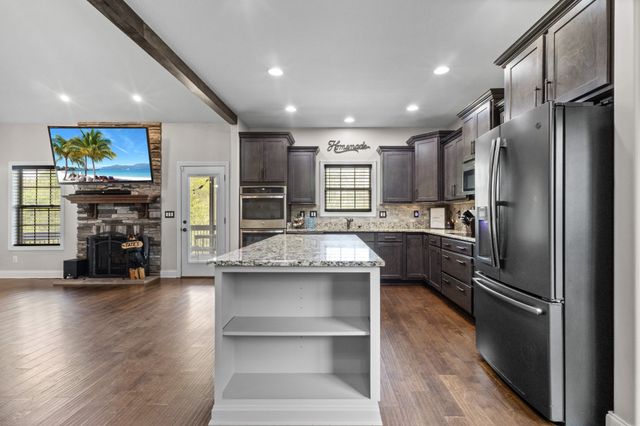 3160 Timberdale Dr, Clarksville, TN 37042
