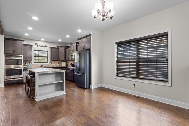 3160 Timberdale Dr, Clarksville, TN 37042