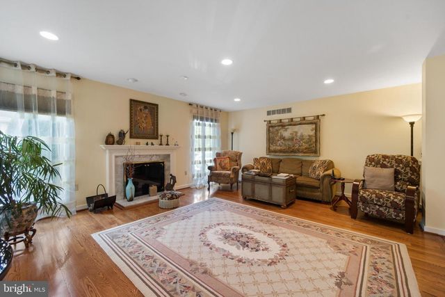 12 TANYARD RD, Richboro, PA 18954