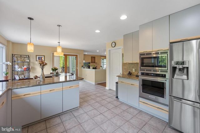 12 TANYARD RD, Richboro, PA 18954