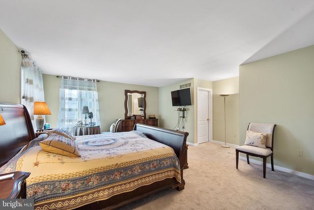 12 TANYARD RD, Richboro, PA 18954