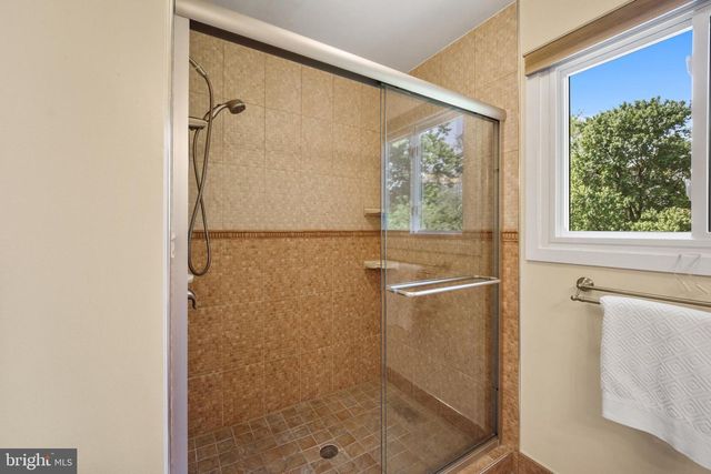 12 TANYARD RD, Richboro, PA 18954