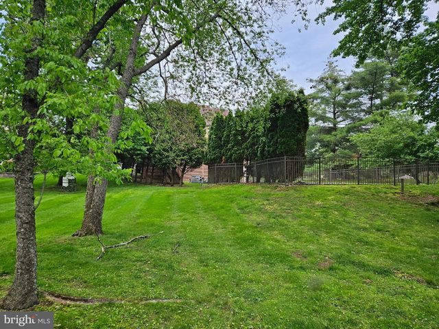 12 TANYARD RD, Richboro, PA 18954
