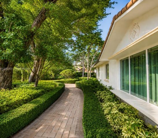 7980 SW 52nd Ave, Miami, FL 33143
