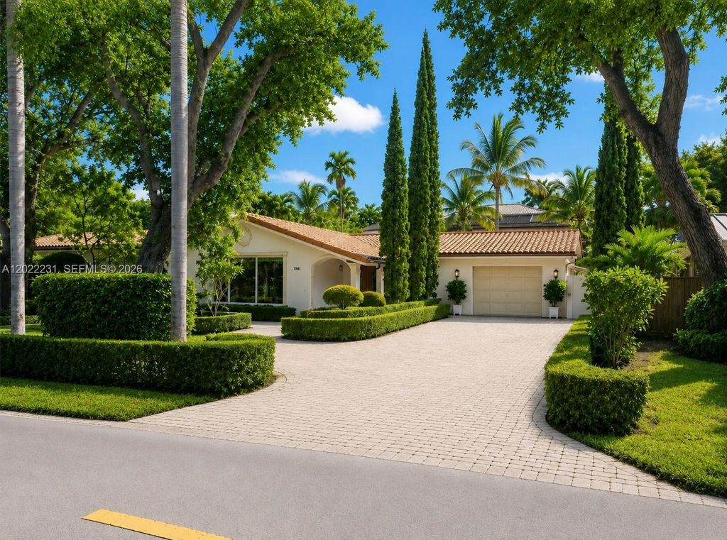 7980 SW 52nd Ave, Miami, FL 33143