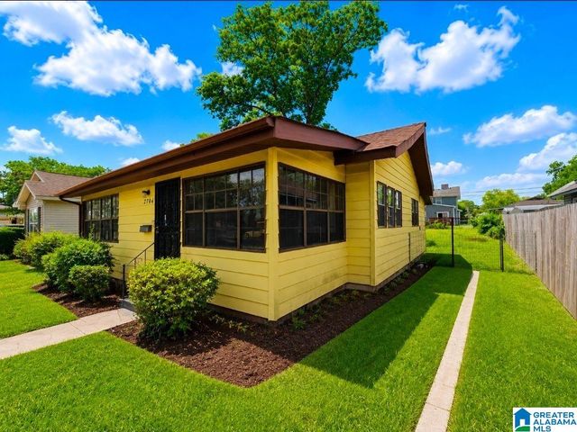 2704 AVENUE J, Birmingham, AL 35218