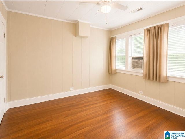 2704 AVENUE J, Birmingham, AL 35218