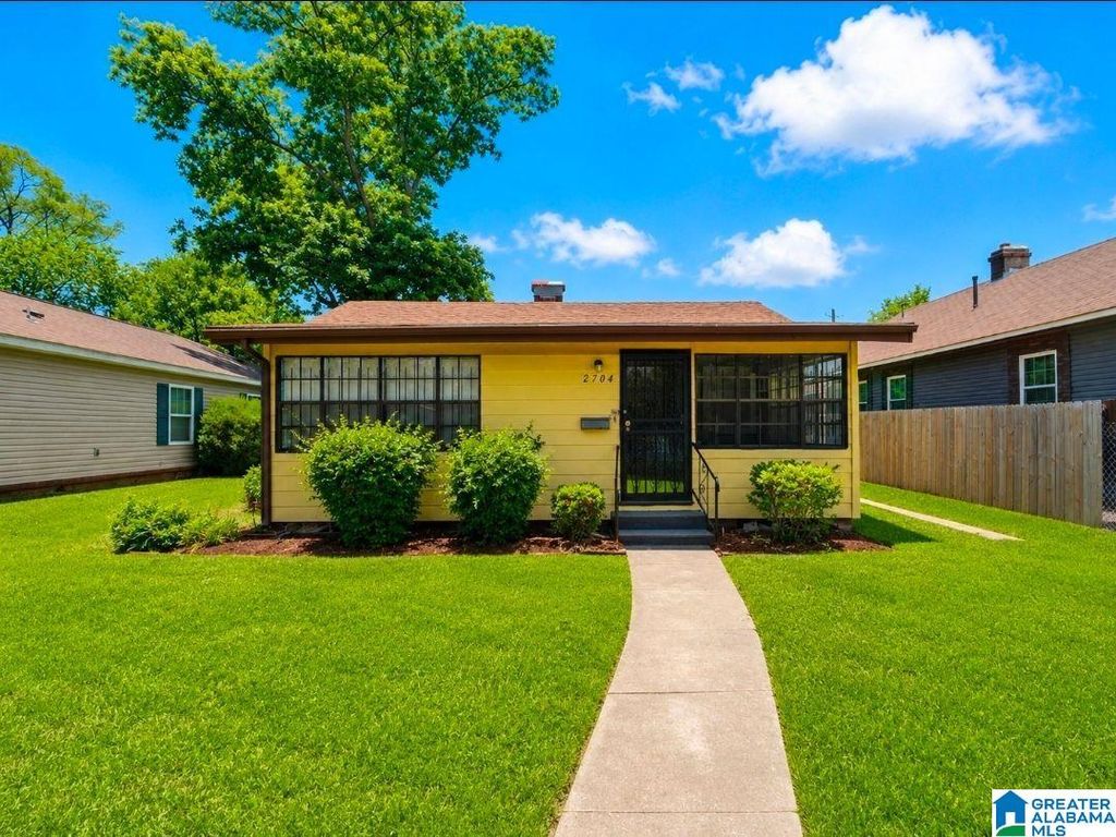 2704 AVENUE J, Birmingham, AL 35218