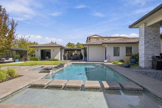 5301 Pine Grove Pl, Granite Bay, CA 95746