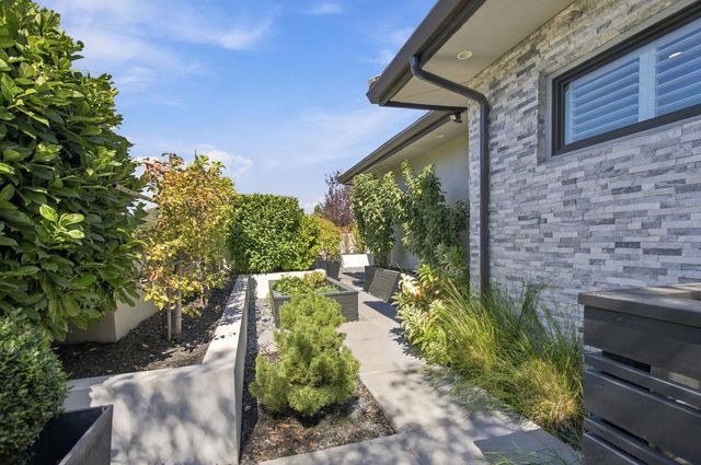 5301 Pine Grove Pl, Granite Bay, CA 95746