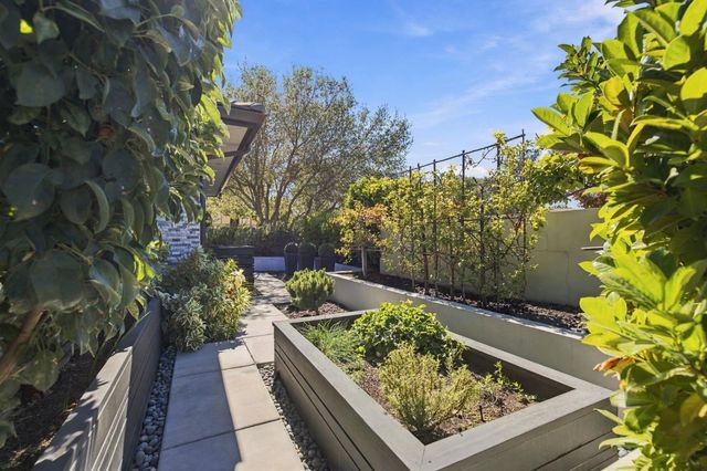 5301 Pine Grove Pl, Granite Bay, CA 95746