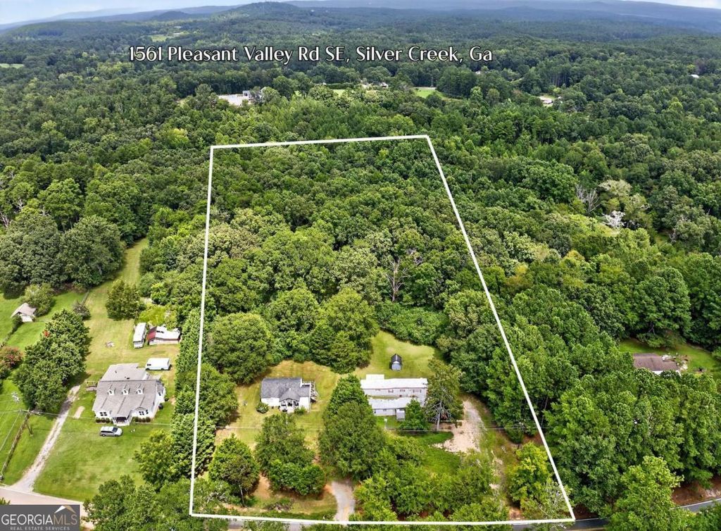 1561 Pleasant Valley Road SE, Silver Creek, GA 30173
