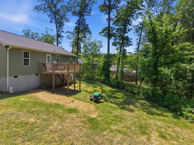 2704 Quarles Road, Rocky Face, GA 30740