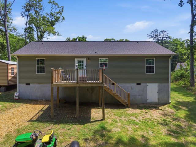 2704 Quarles Road, Rocky Face, GA 30740
