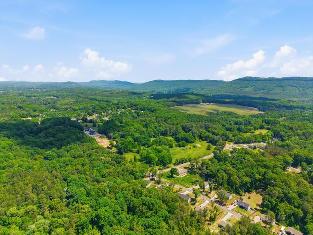 2704 Quarles Road, Rocky Face, GA 30740