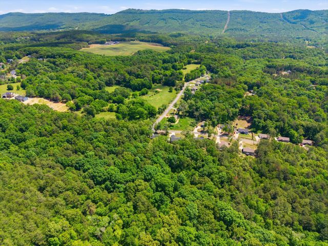 2704 Quarles Road, Rocky Face, GA 30740