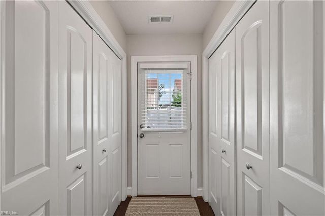 909 Long Beeches AVE, Chesapeake, VA 23320
